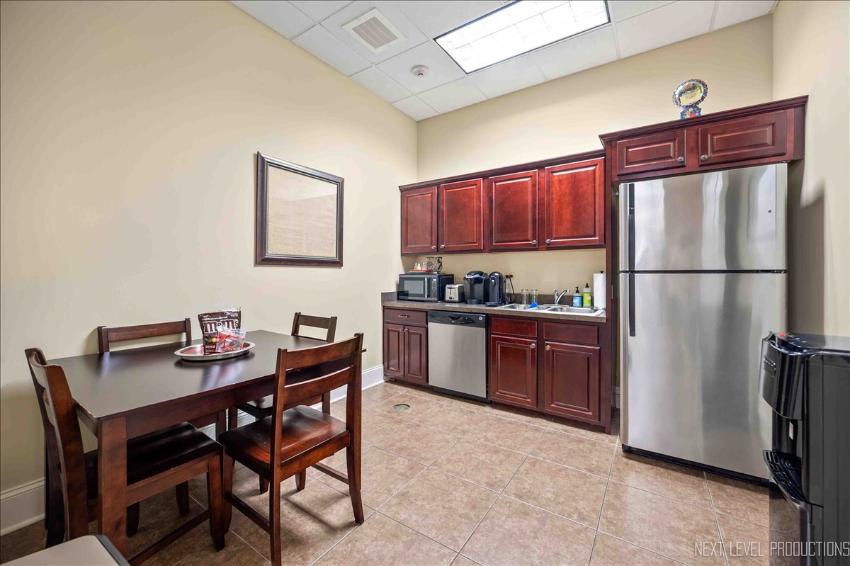 400 Knoll Street Unit: C