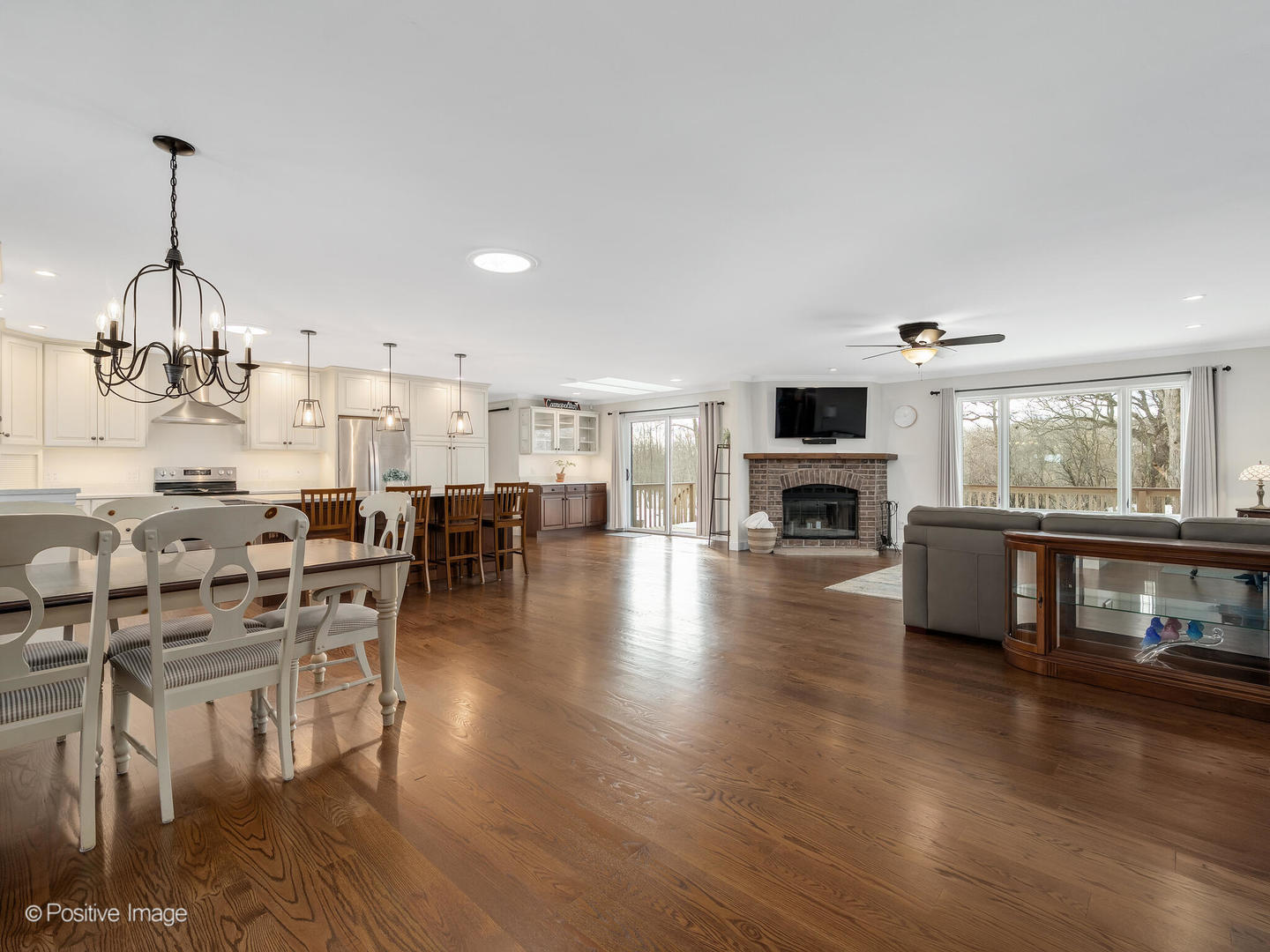 3N010 Woodview Drive