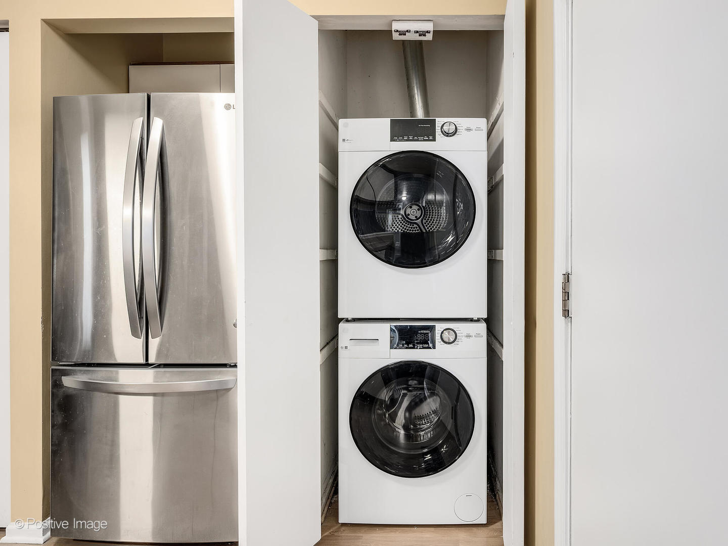 429 Sandhurst Circle Unit: 1