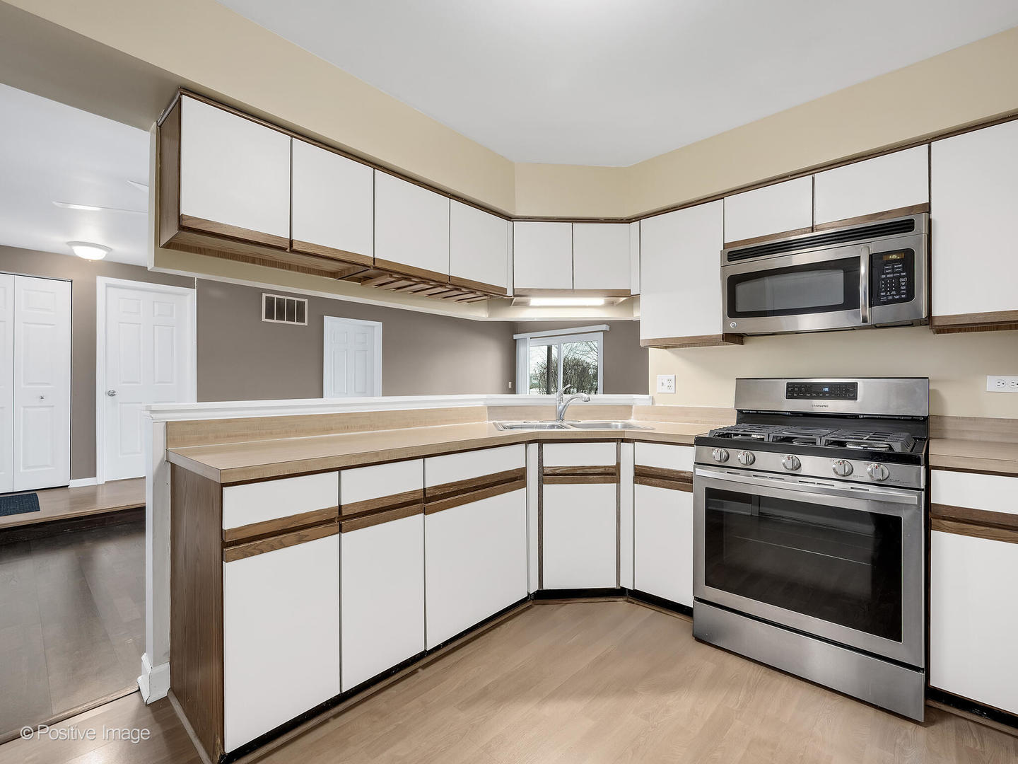 429 Sandhurst Circle Unit: 1