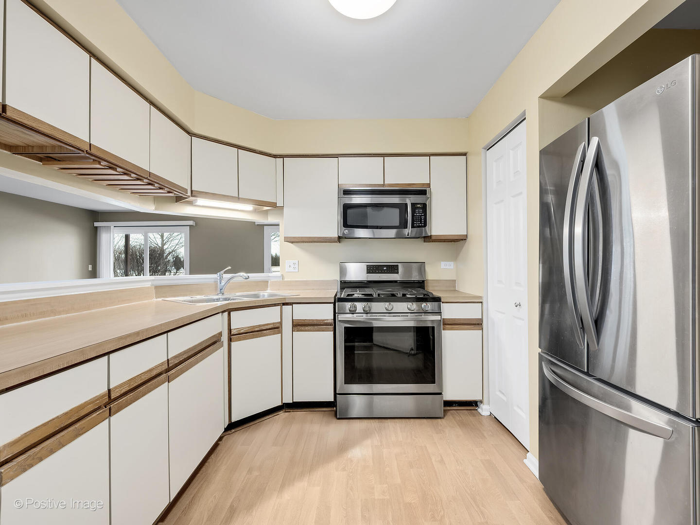 429 Sandhurst Circle Unit: 1