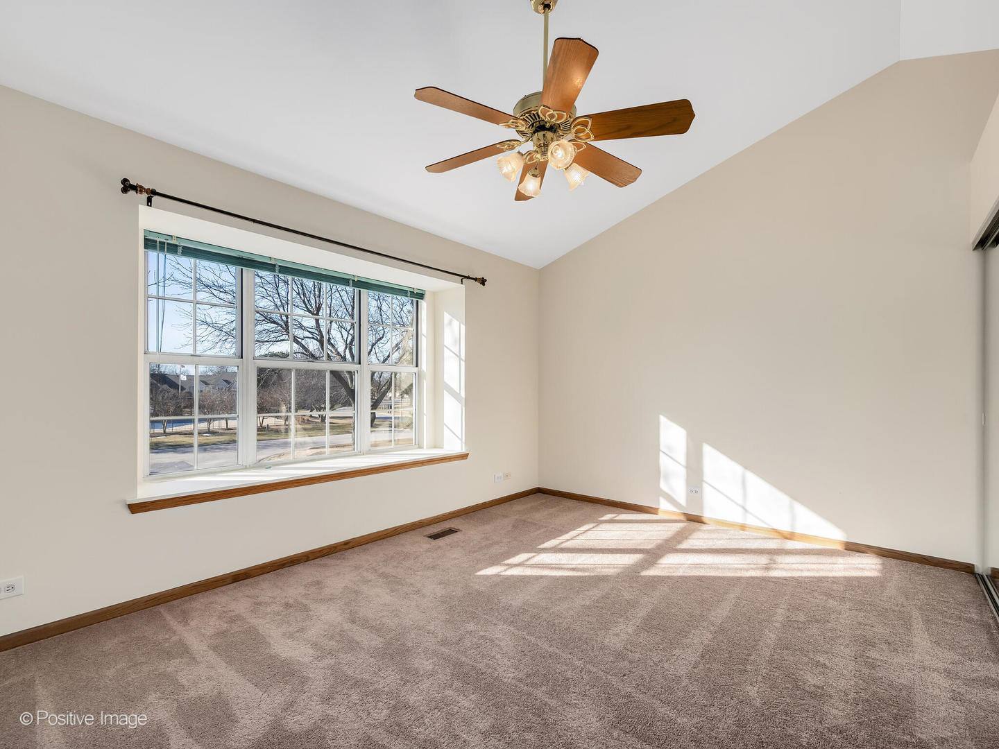 30W003 WILLOW Court Unit: 003