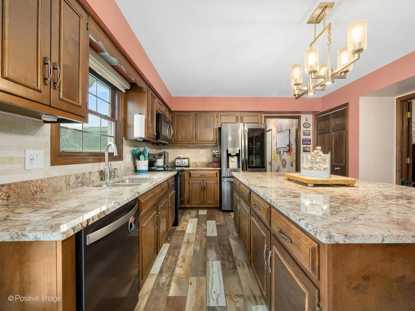 9S321 Chandelle Drive