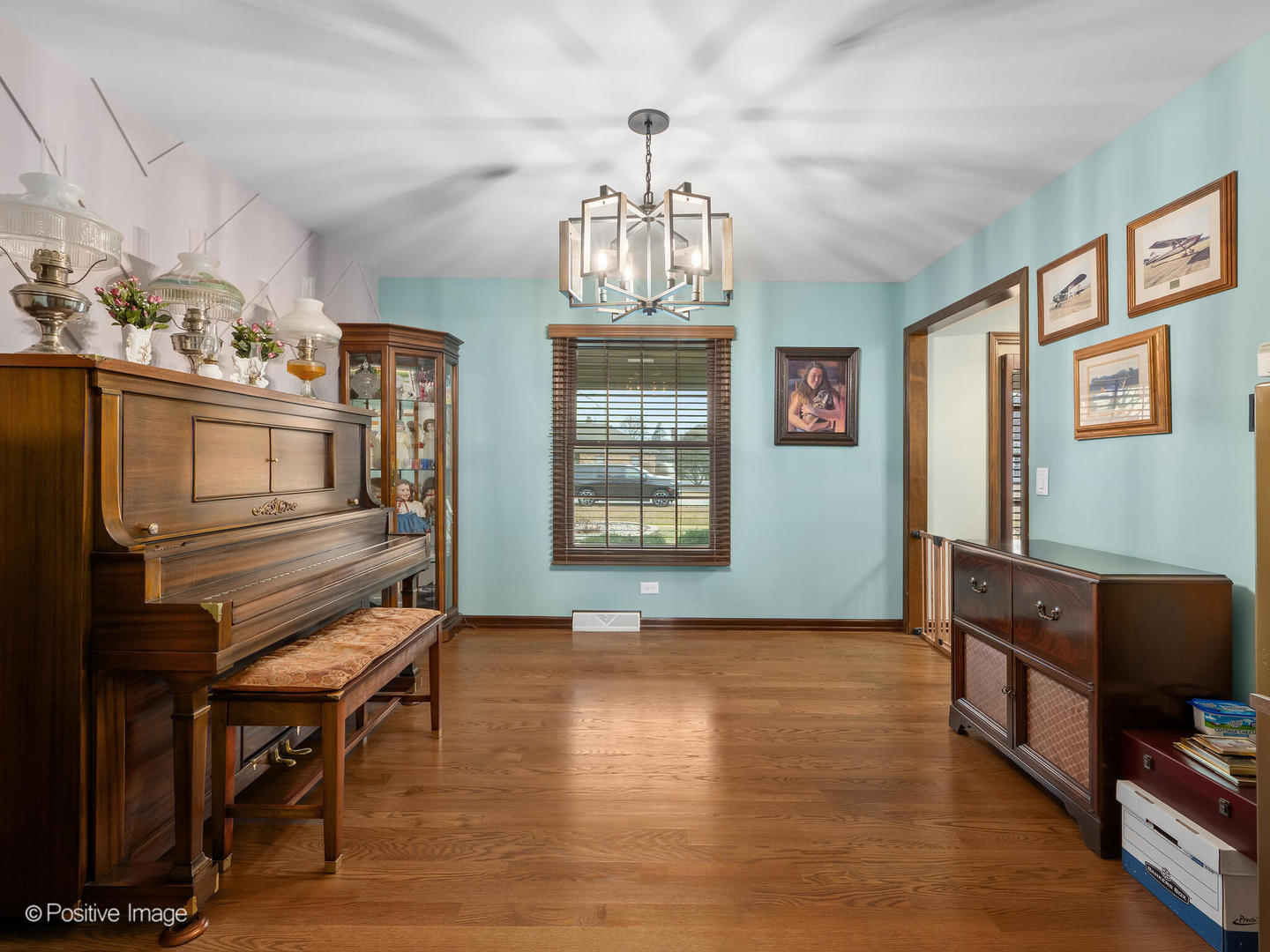 9S321 Chandelle Drive