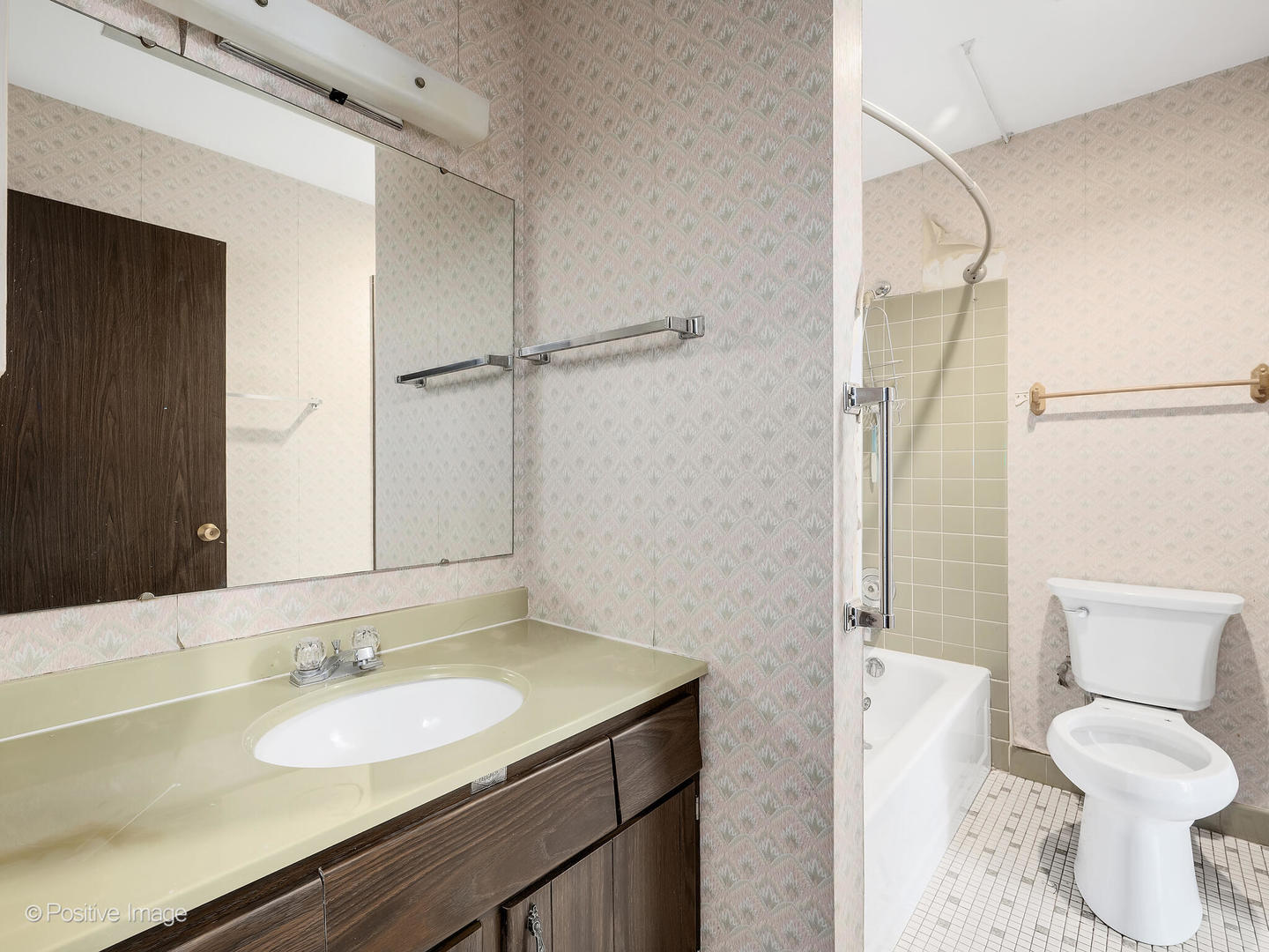 1705 Lakecliffe Drive Unit: D