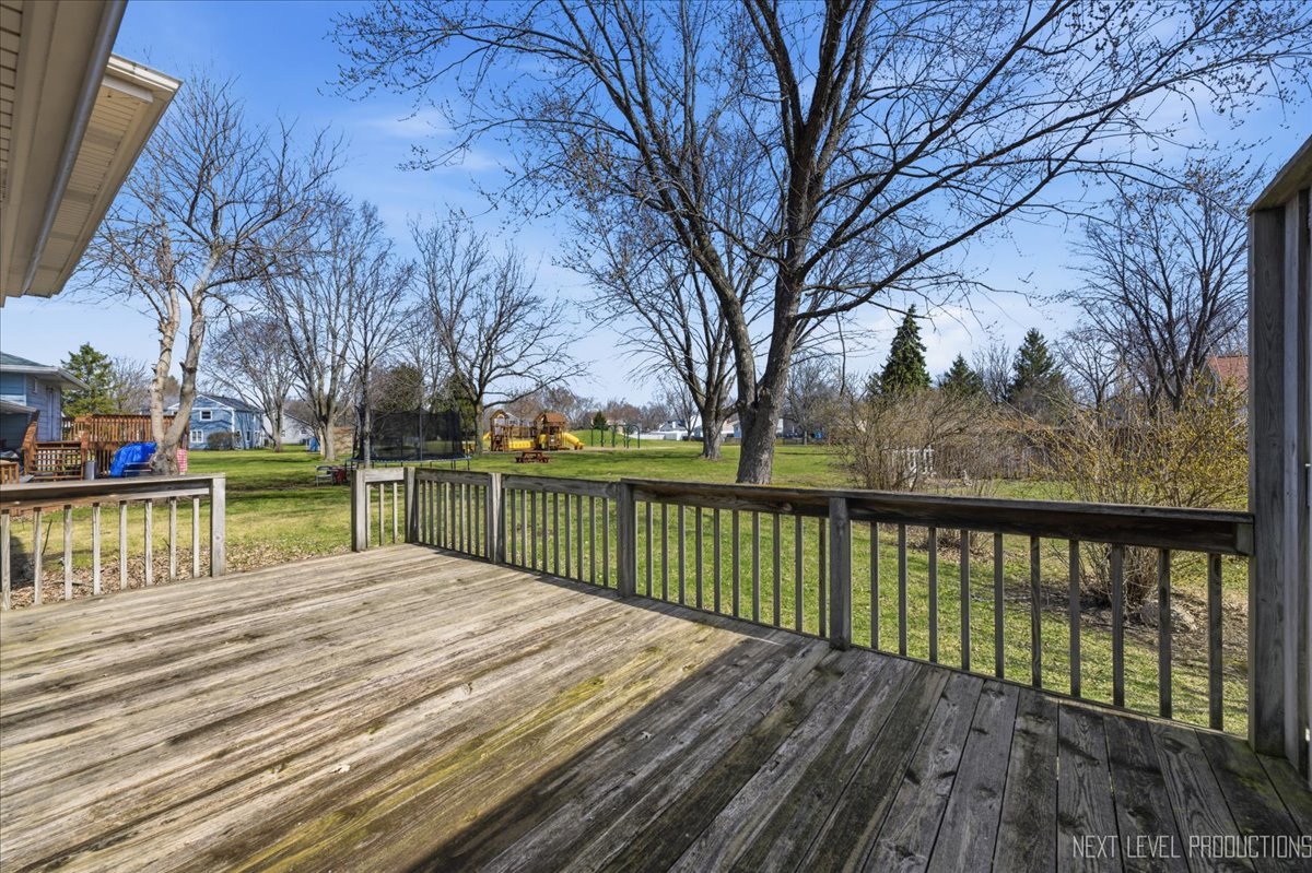 2S161 Continental Drive