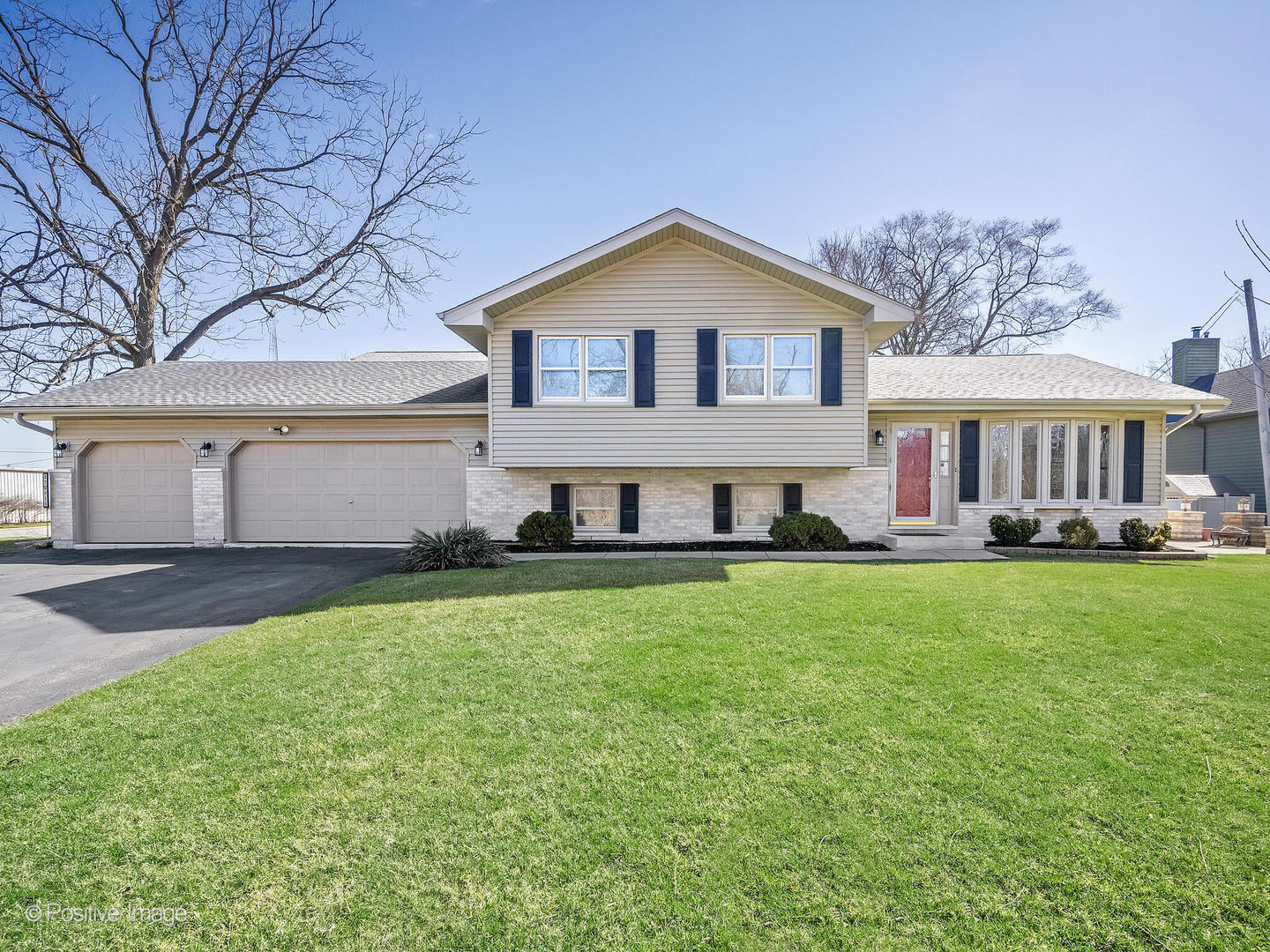 27W015 Manchester Road