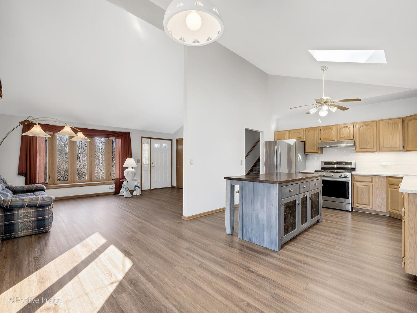 27W015 Manchester Road