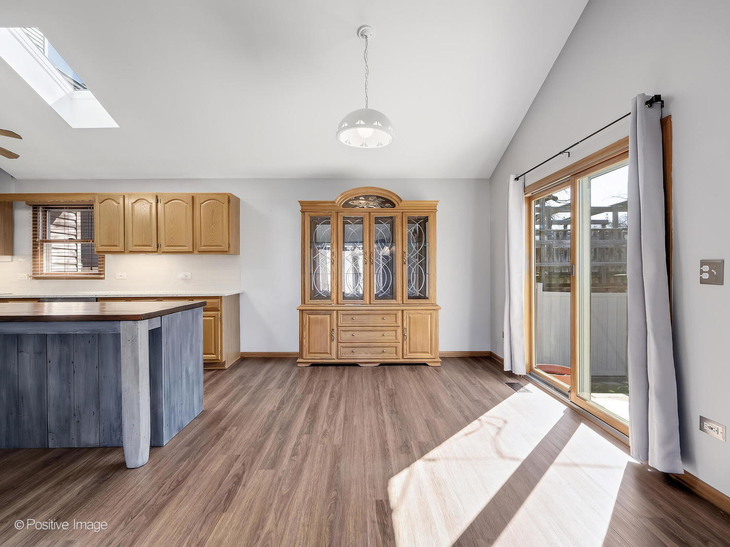 27W015 Manchester Road