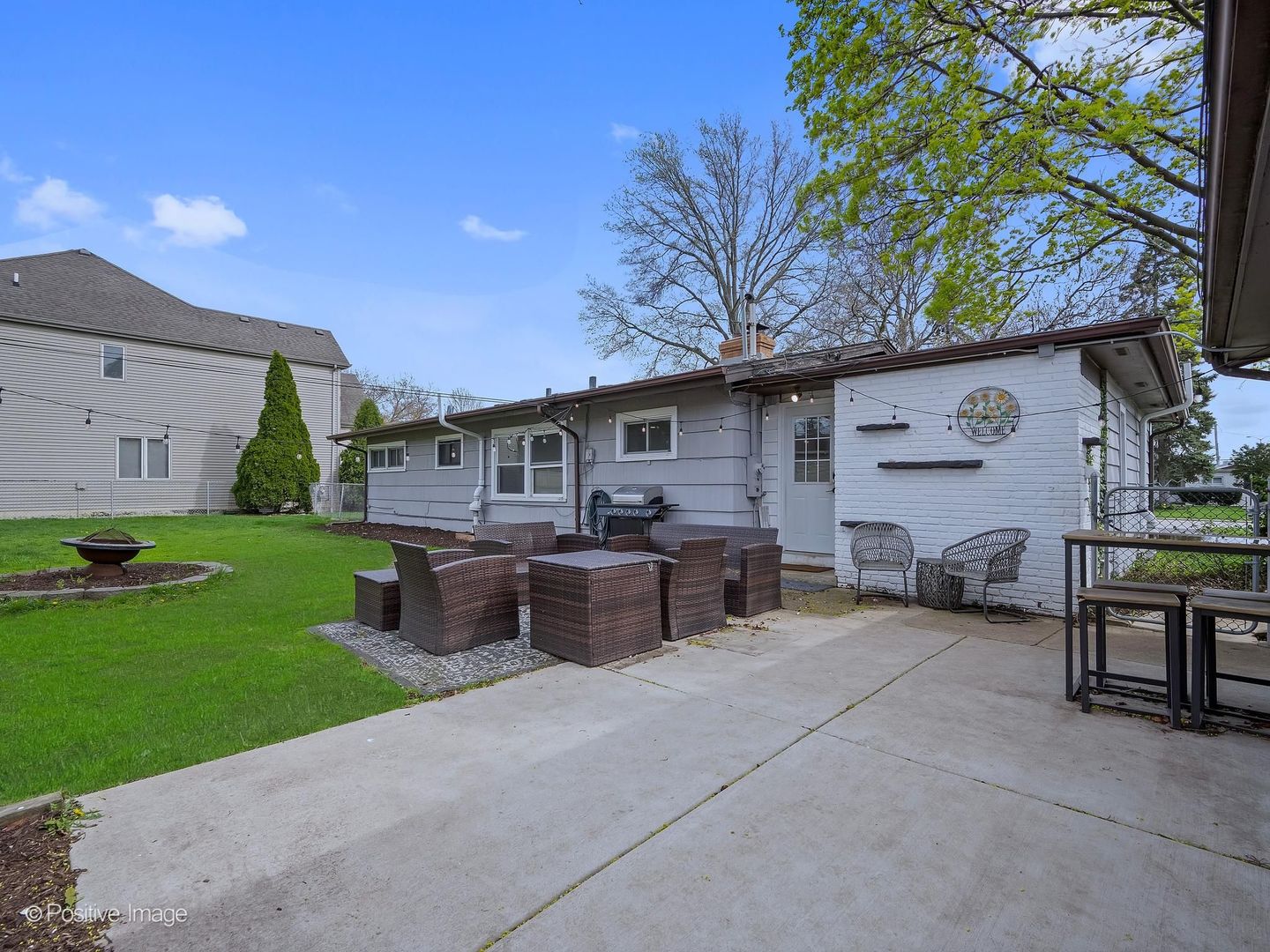 657 W Armitage Avenue