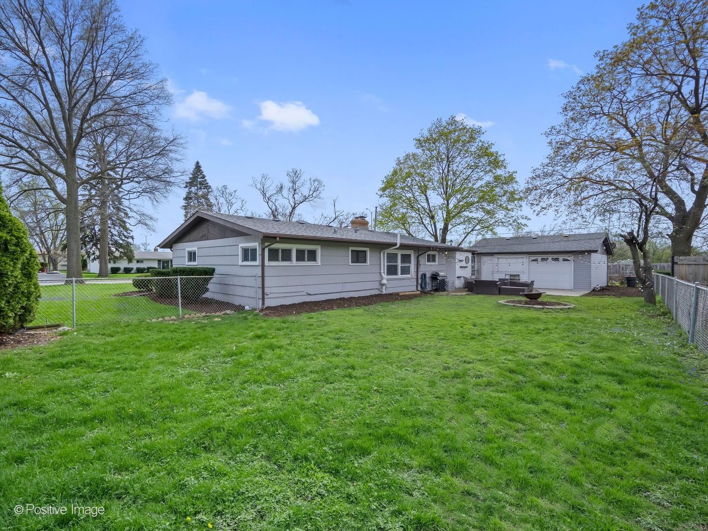 657 W Armitage Avenue