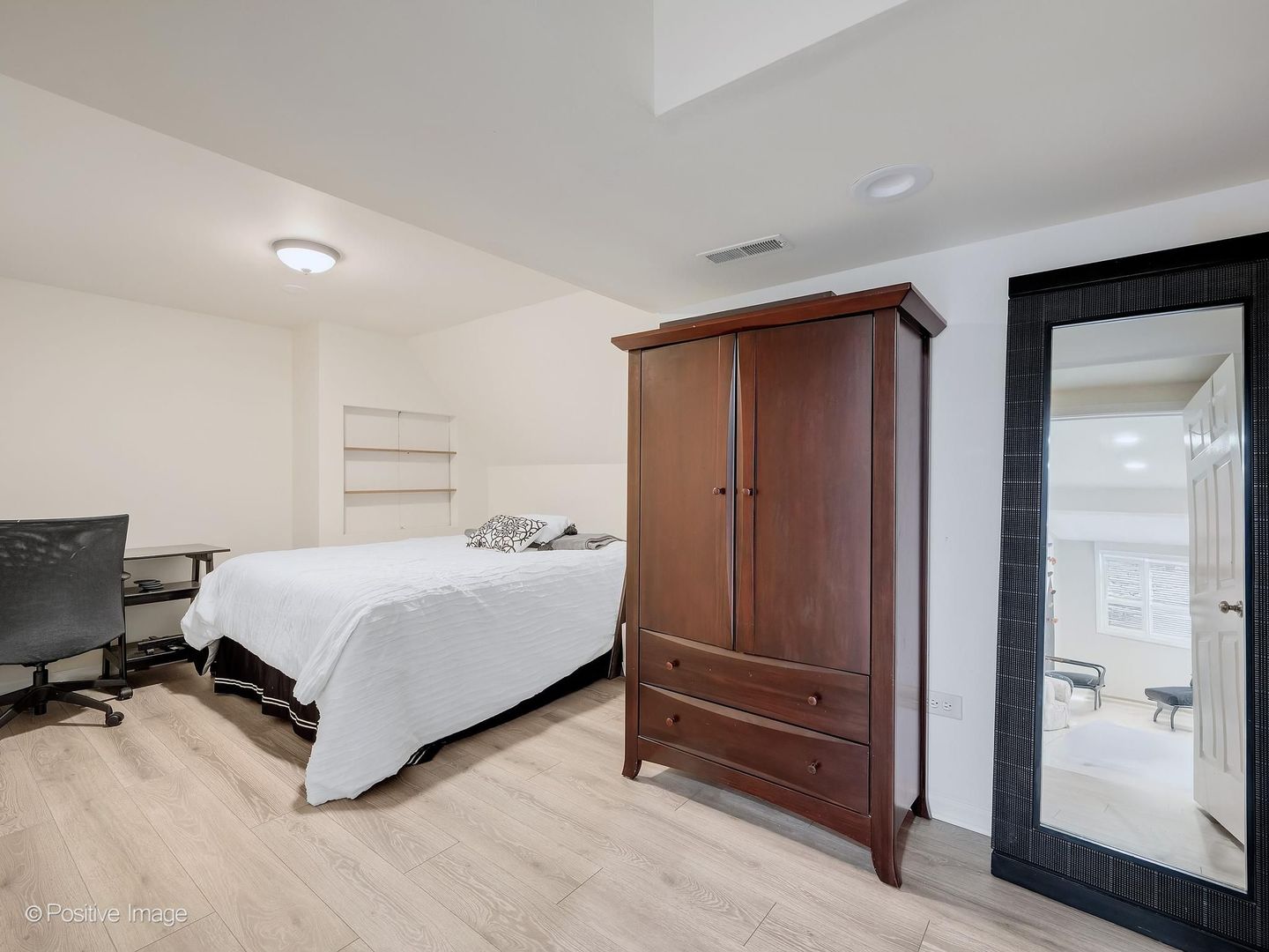 340 Whitehall Terrace