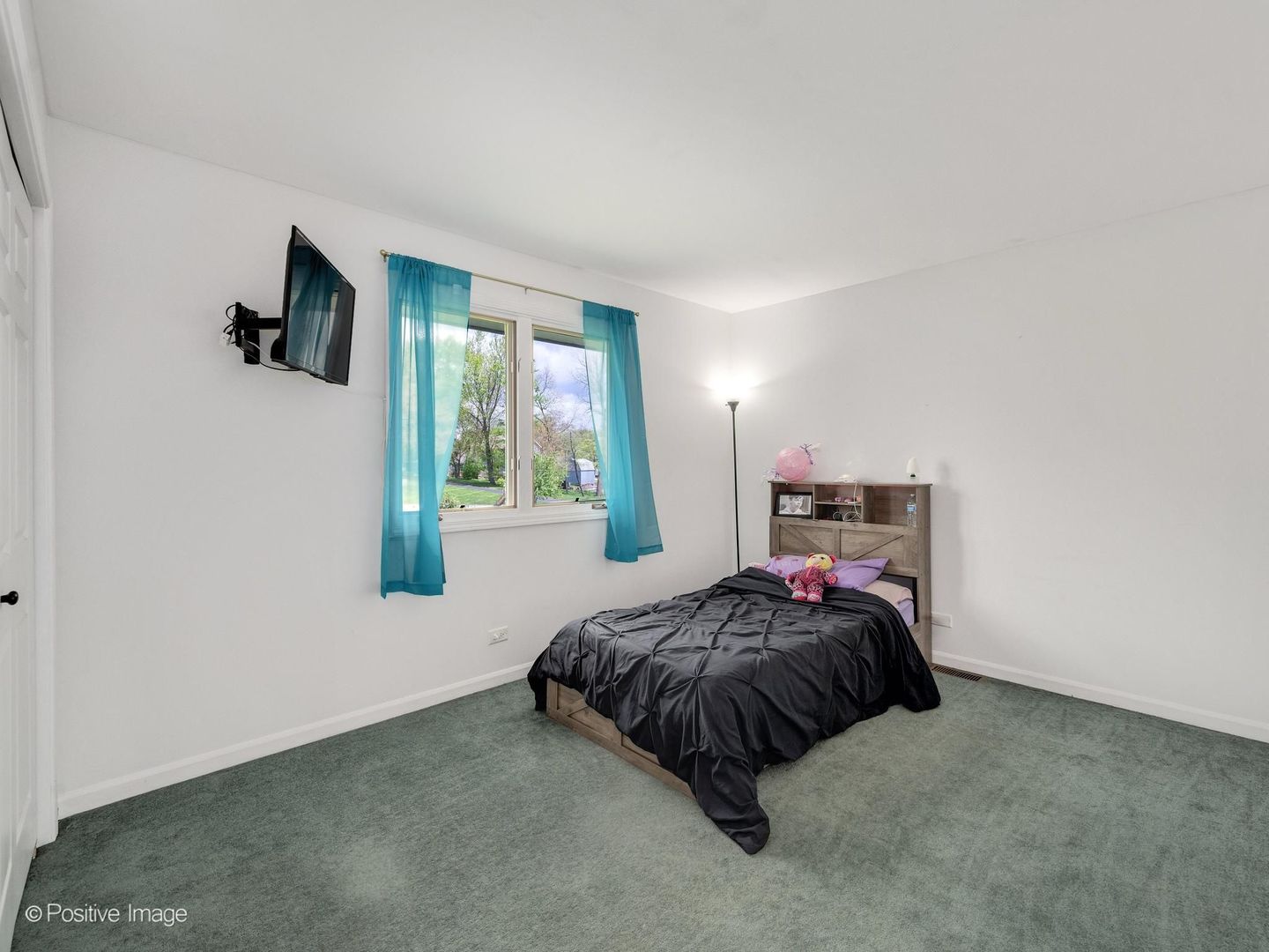 0N170 Sarana Avenue