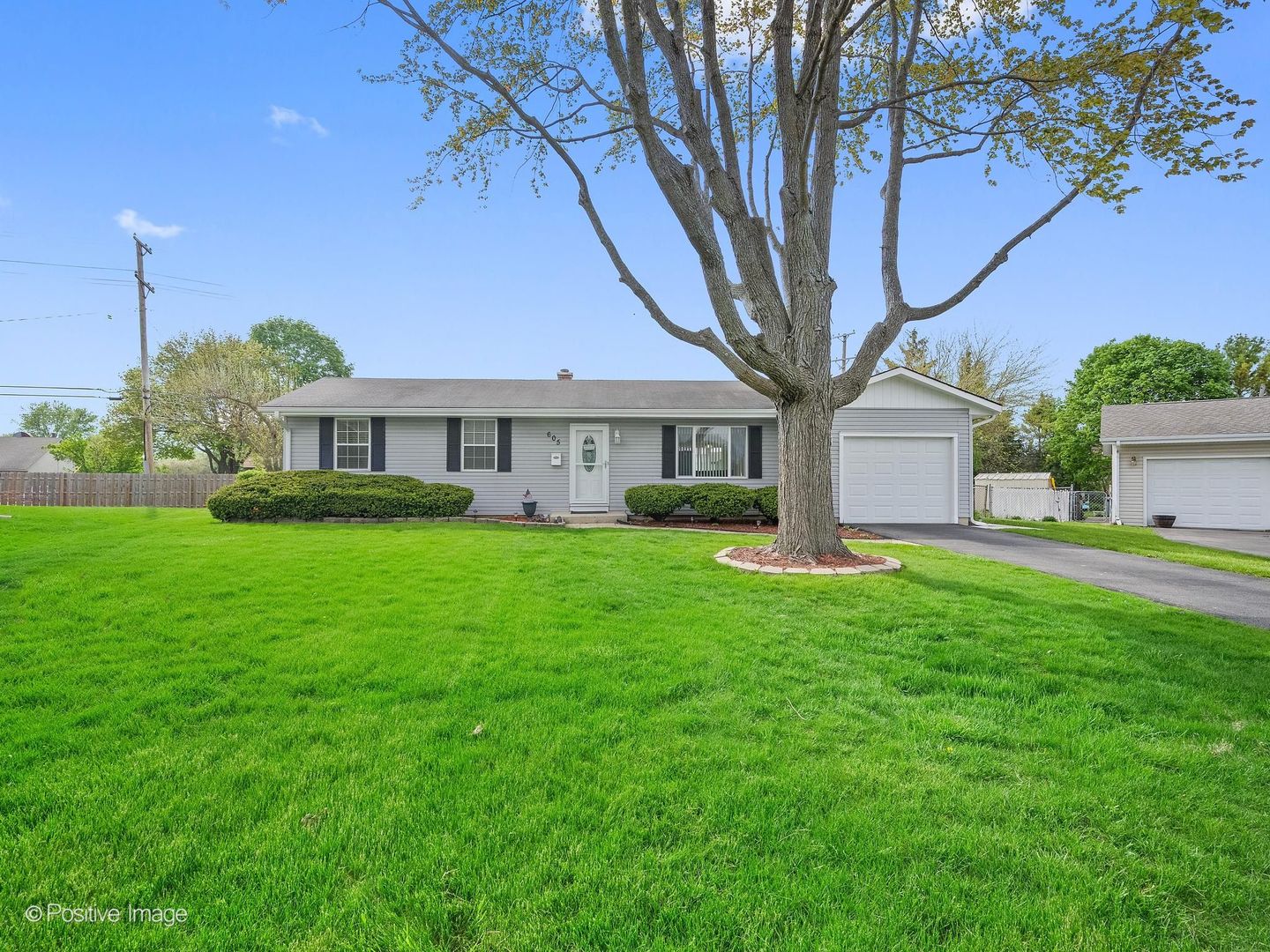 605 Commanche Court