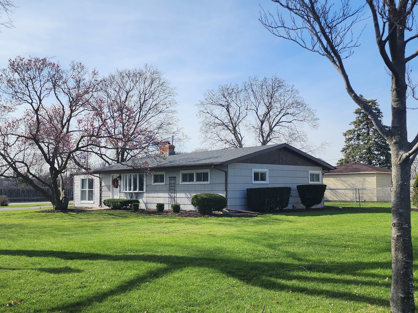 657 W Armitage Avenue