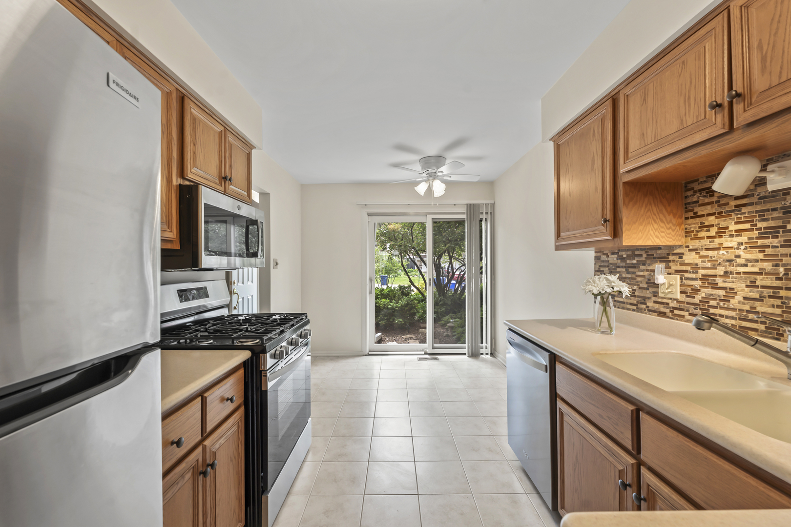1253 Reading Court