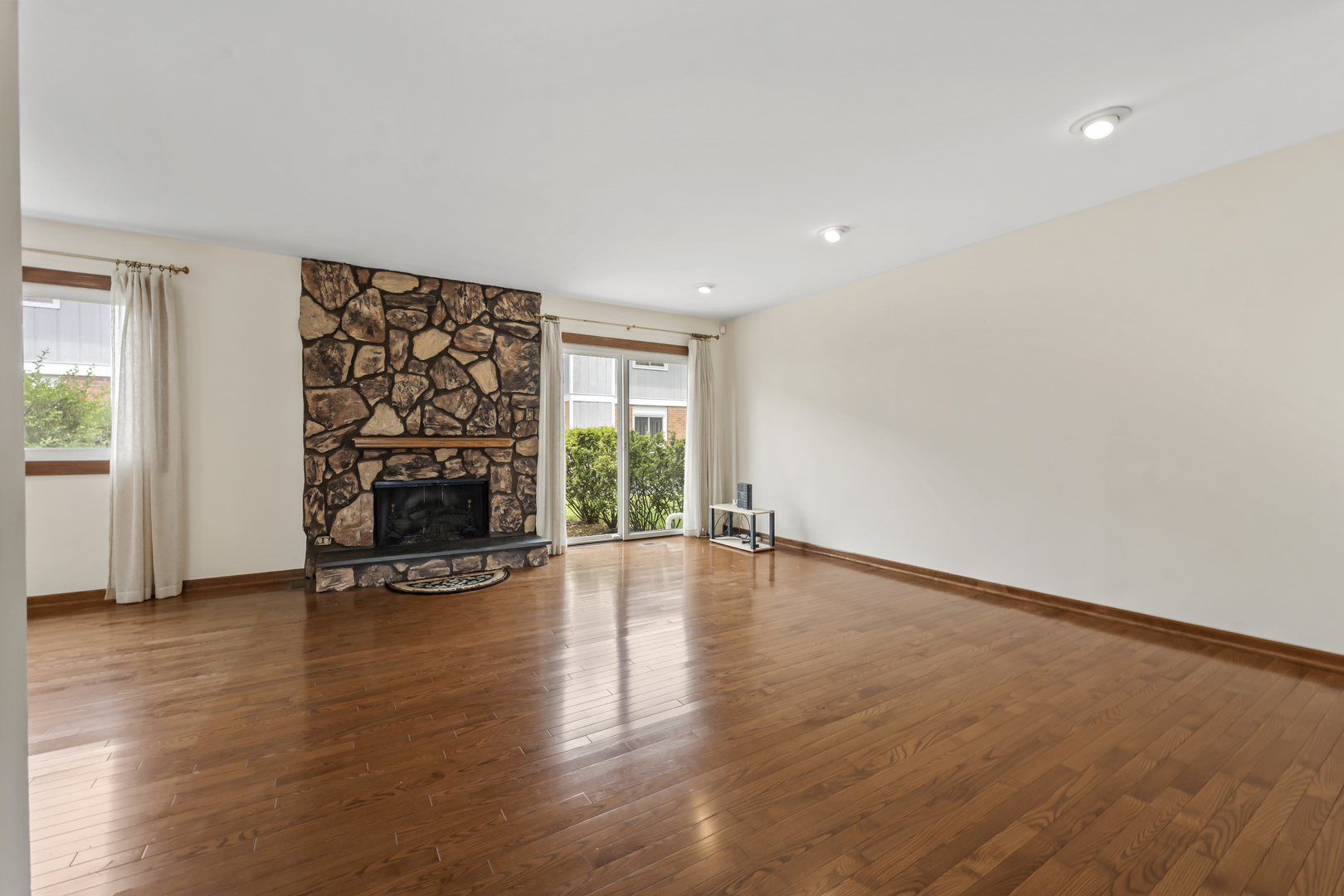 1253 Reading Court