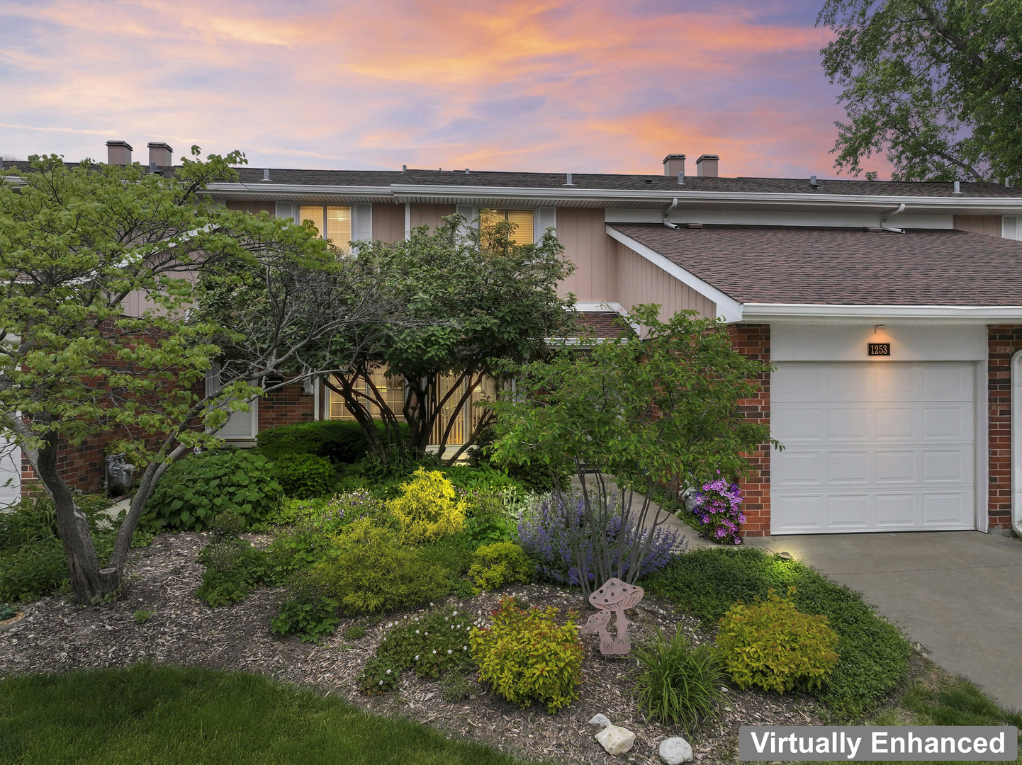 1253 Reading Court