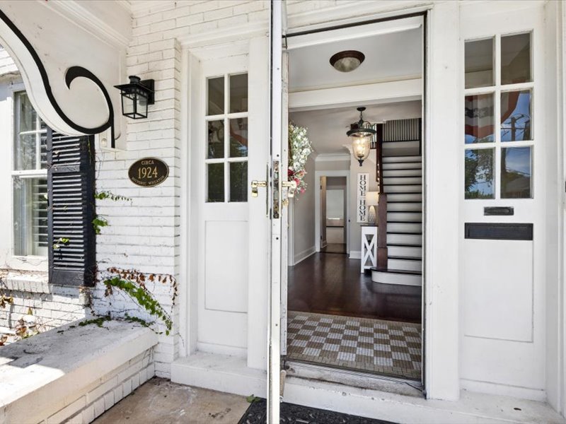 201 W Union Avenue