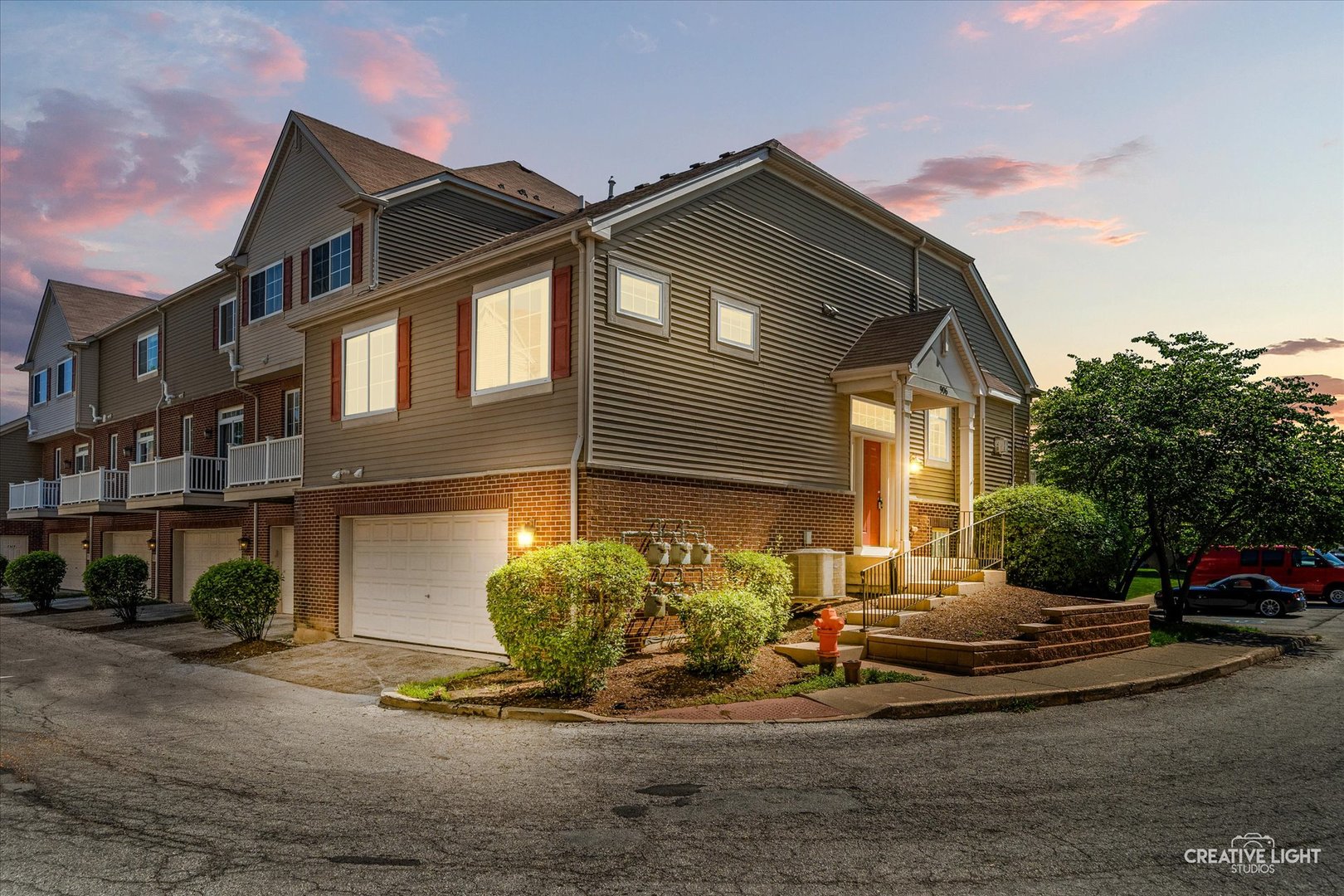 906 Neudearborn Lane