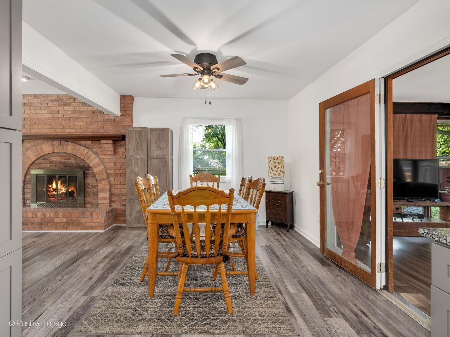 29W255 Lester Street