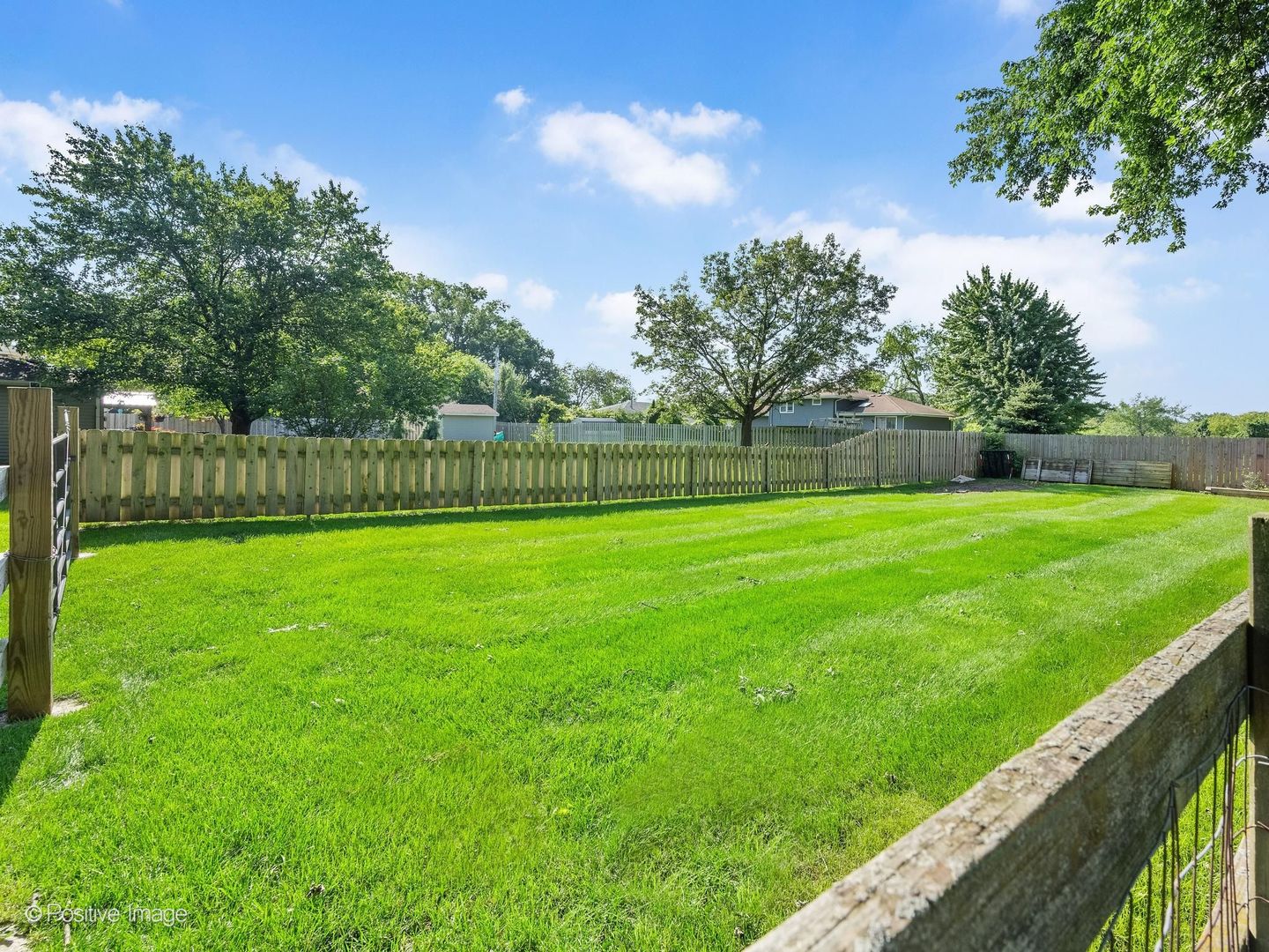 29W255 Lester Street