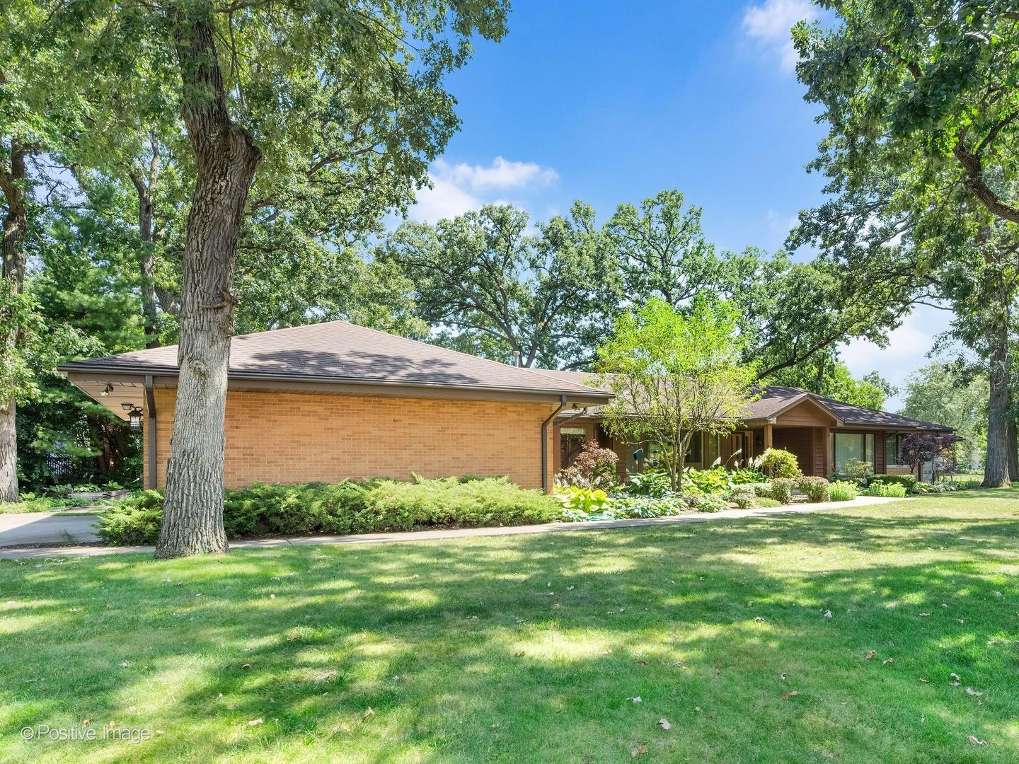 659 Leslie Court