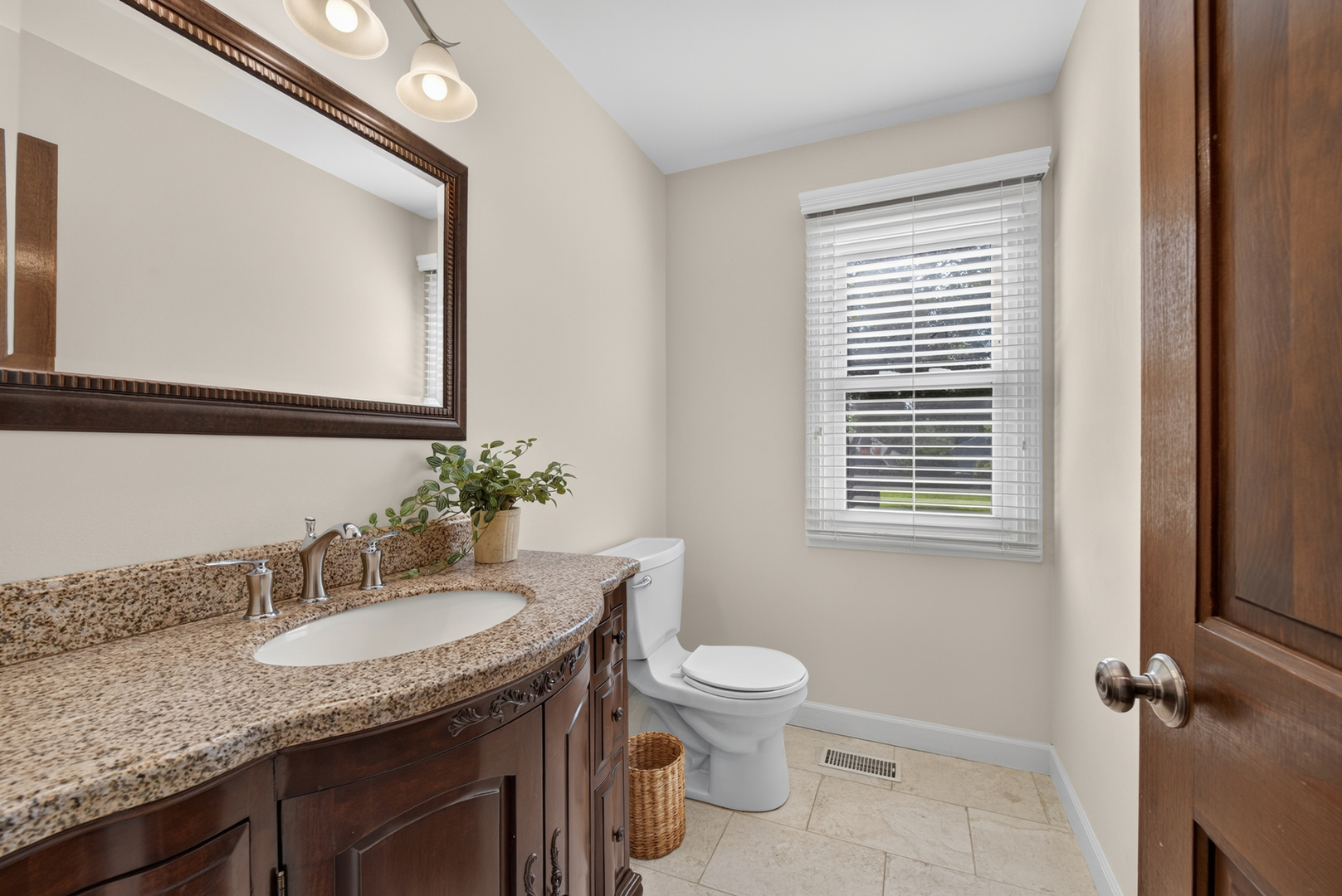 841 Buttonwood Circle
