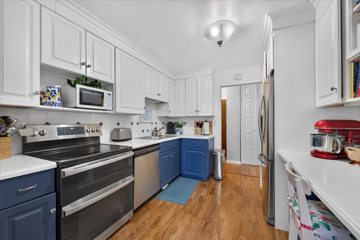 460 Raintree Court Unit: 1H