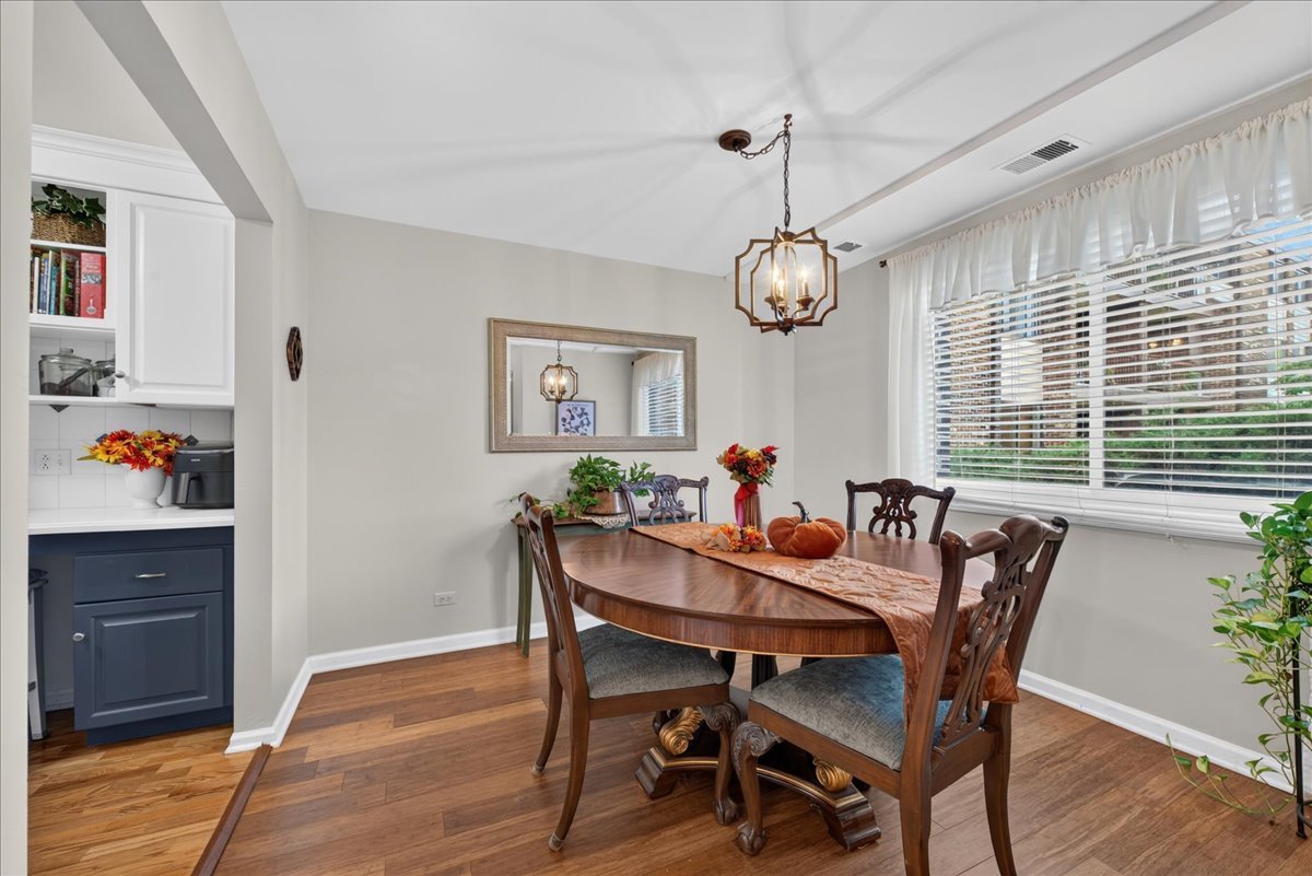 460 Raintree Court Unit: 1H