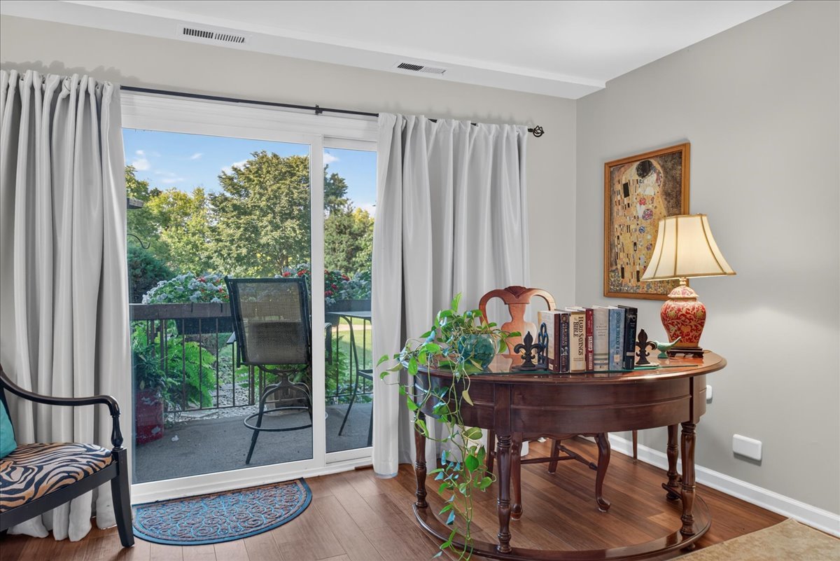 460 Raintree Court Unit: 1H