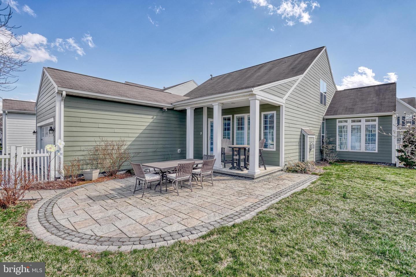 33 Stone Barn Rd