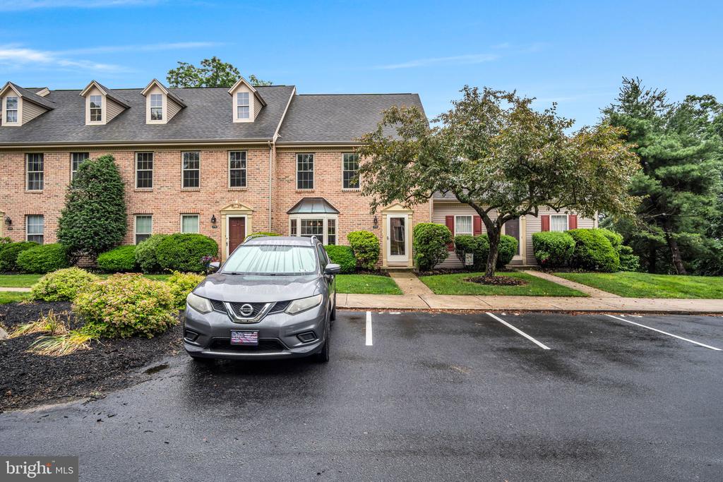 1773 Kings Arms Ct