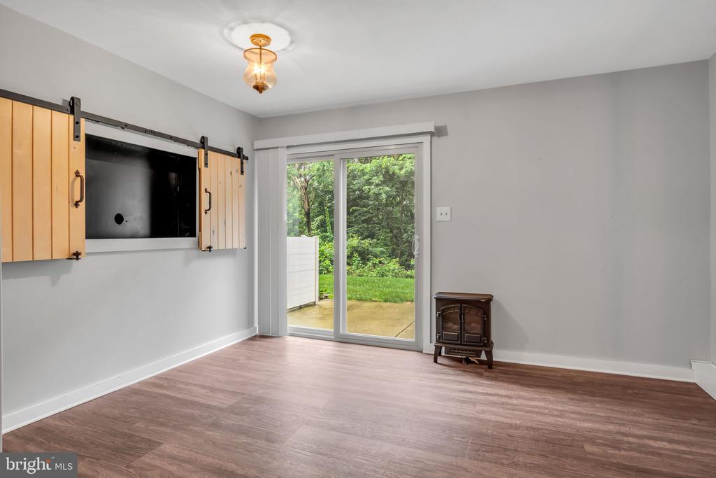 1773 Kings Arms Ct