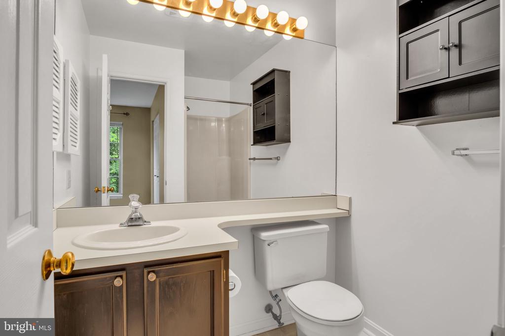 1773 Kings Arms Ct