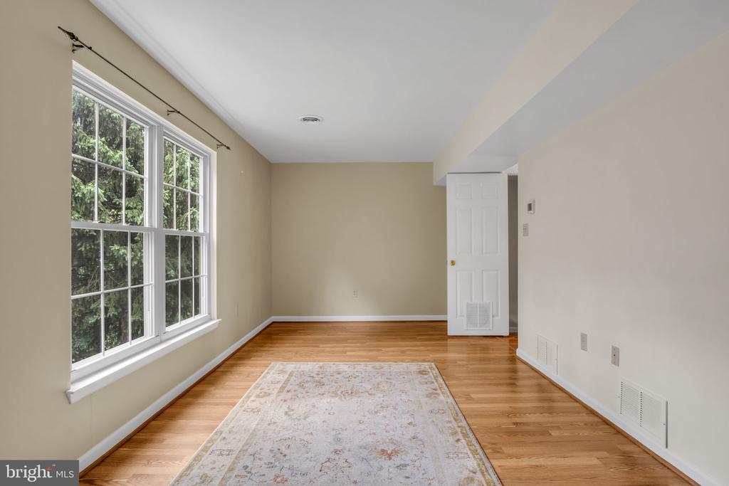 1773 Kings Arms Ct