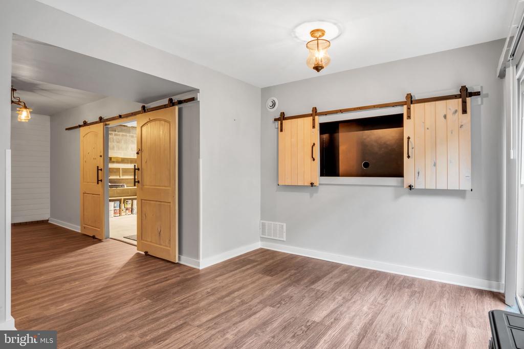 1773 Kings Arms Ct