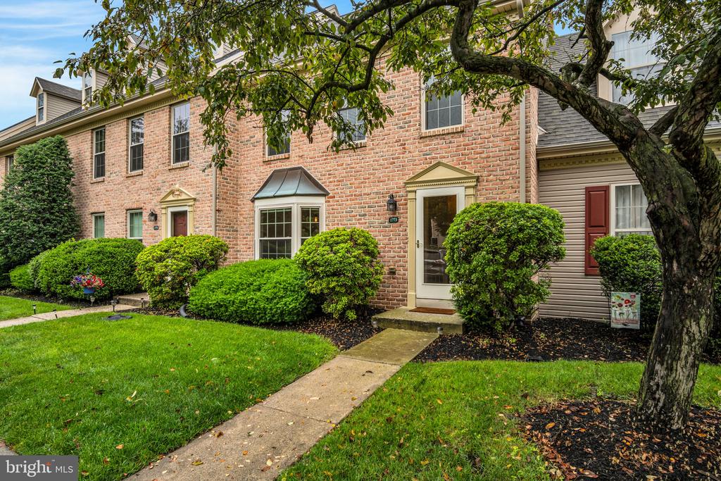 1773 Kings Arms Ct