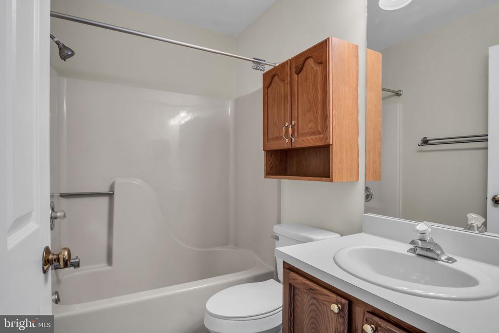 1773 Kings Arms Ct
