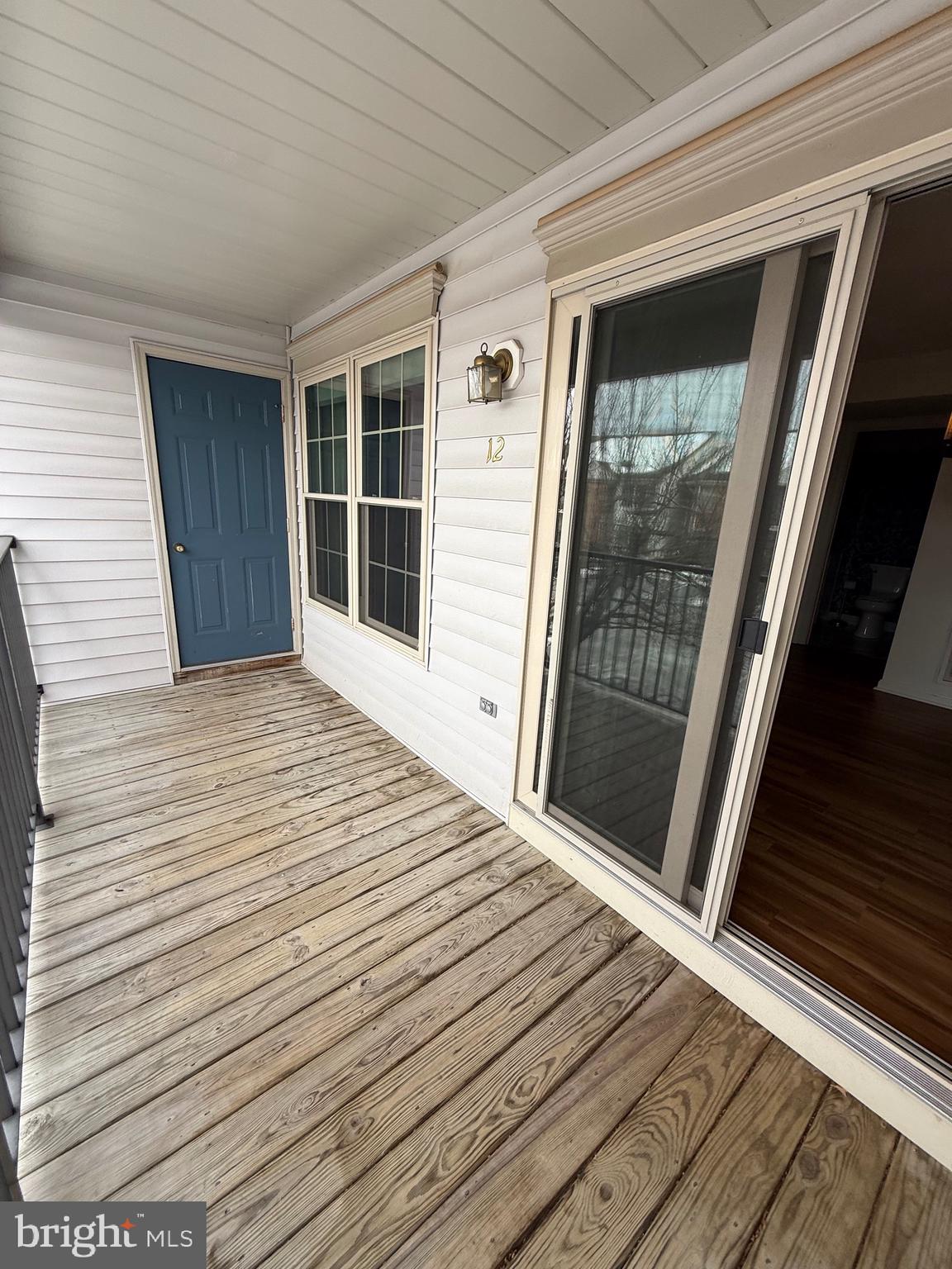 5401 OXFORD DRIVE 12