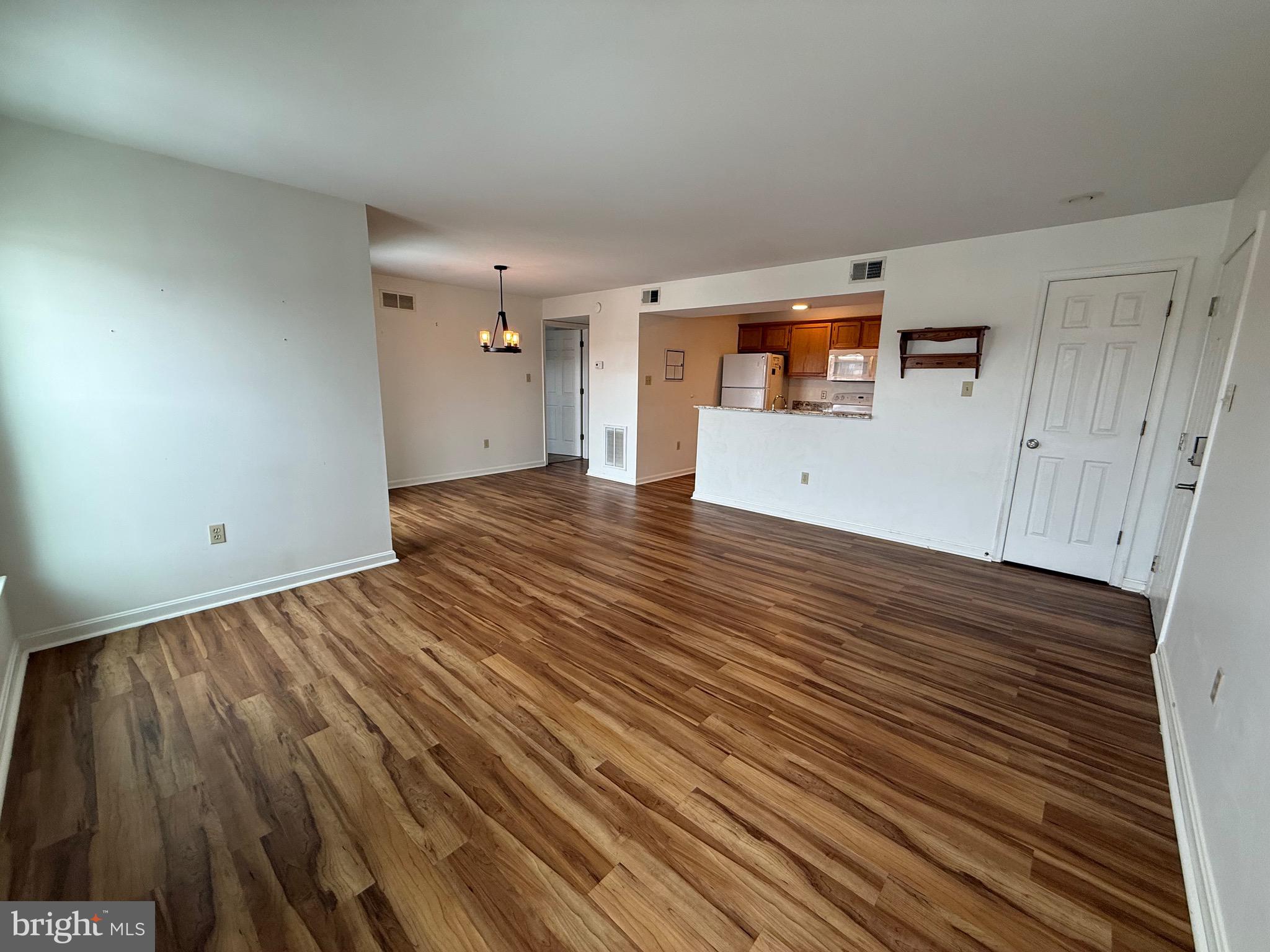 5401 OXFORD DRIVE 12