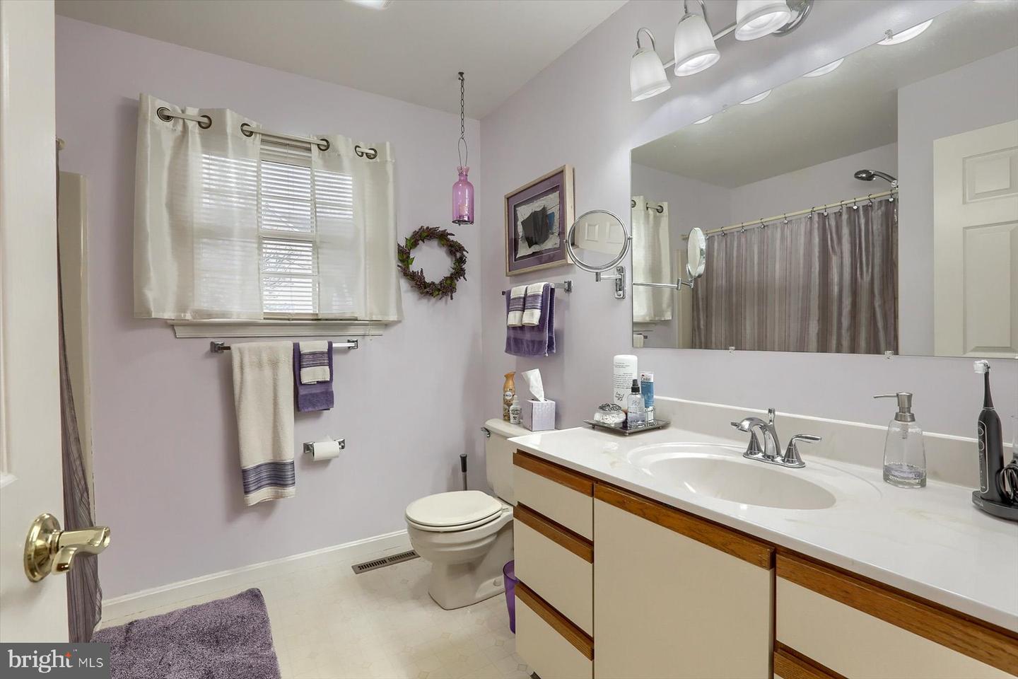 4728 Laurel Ridge Dr