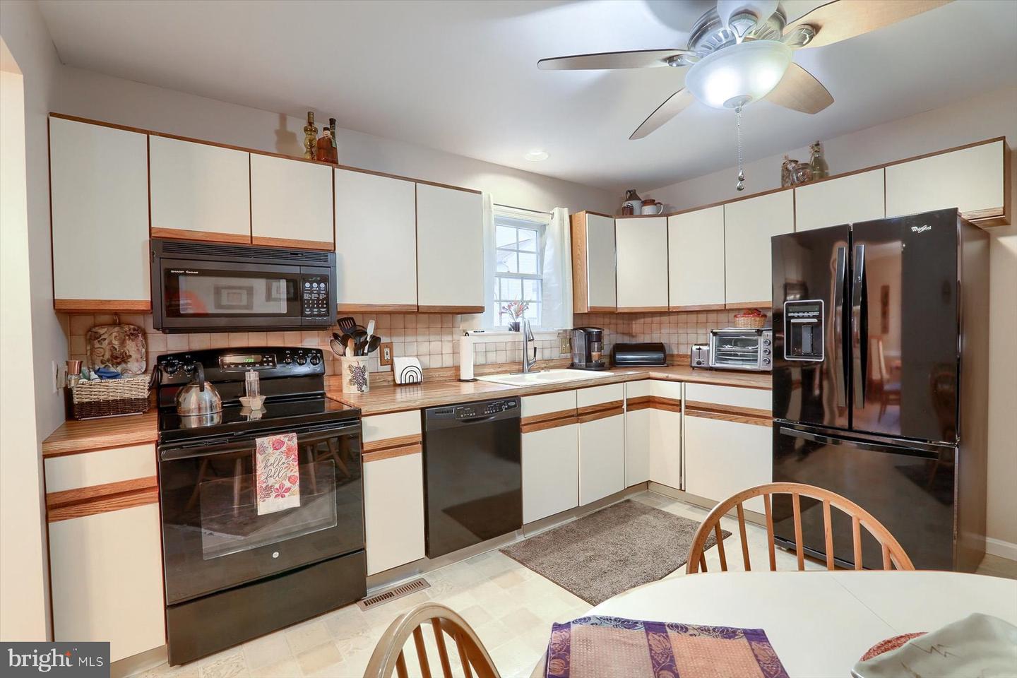 4728 Laurel Ridge Dr