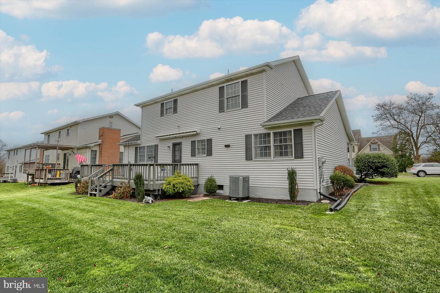 4728 Laurel Ridge Dr