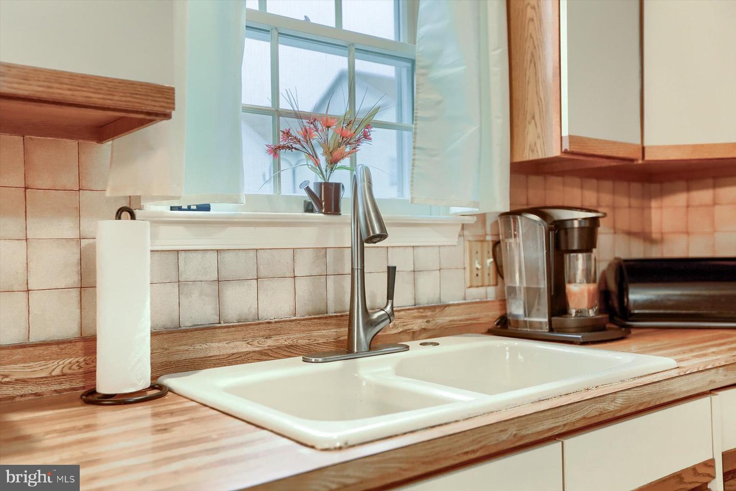 4728 Laurel Ridge Dr