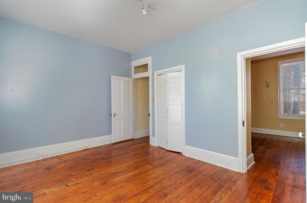 1200 Penn St