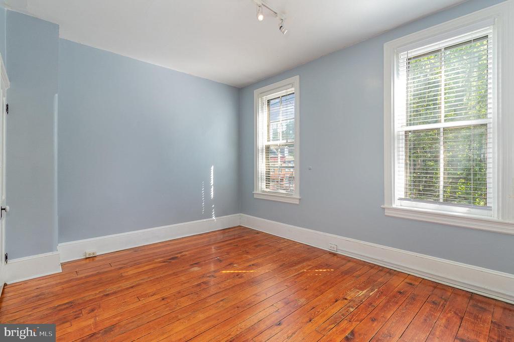 1200 Penn St