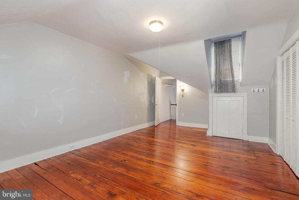 1200 Penn St