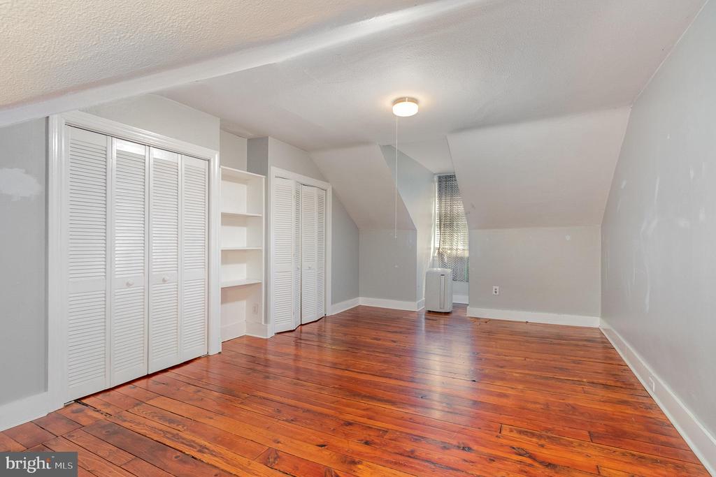 1200 Penn St