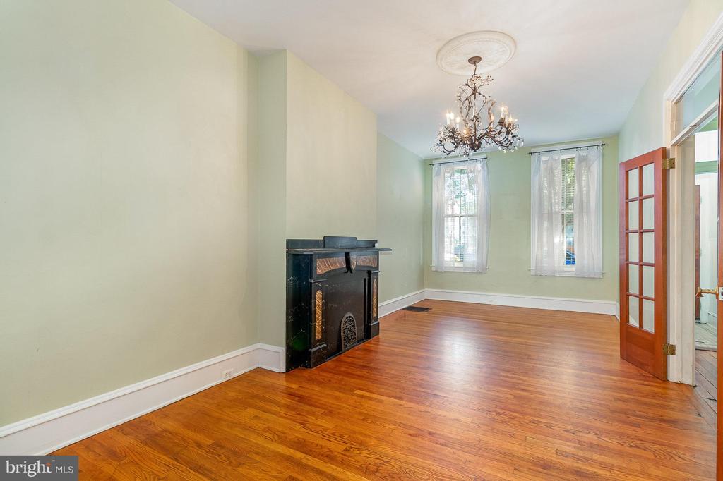 1200 Penn St